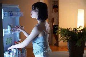 Chị người vợ cãi nhau với người chồng đến nhà cô bạn gái ở rồi trả bài luôn ông chồng em gái